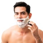 Jangan Asal! Ini 3 Cara Mencukur Kumis dan Janggut Sendiri